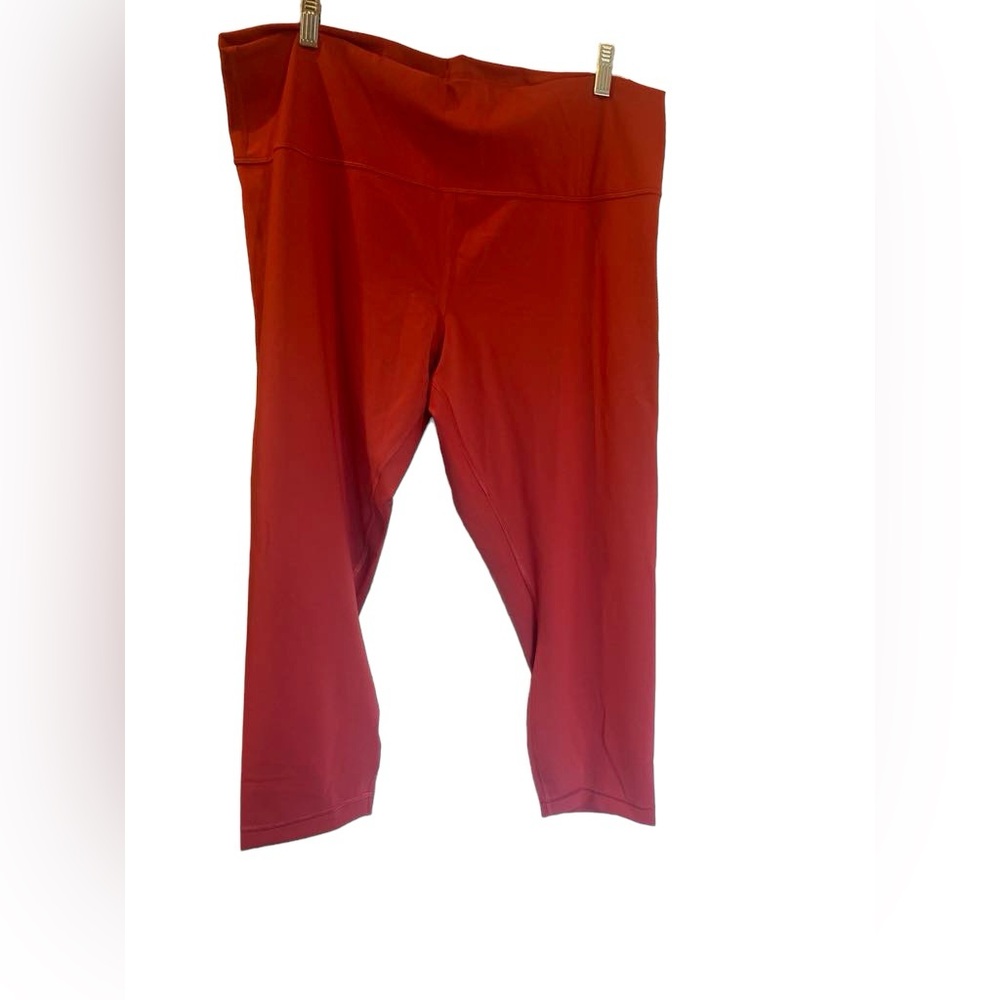 88. NWT Lululemon Wunder train crop leggings Size 20